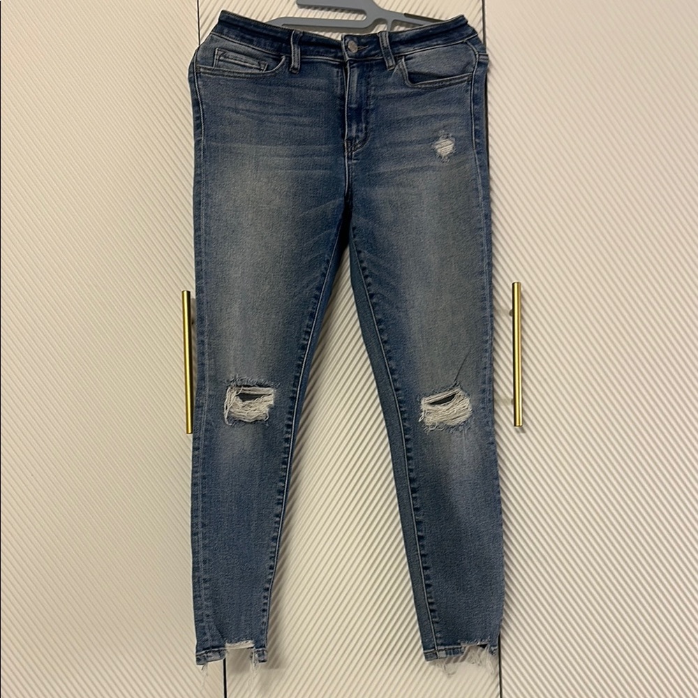 Women's Distressed Blue Jeans